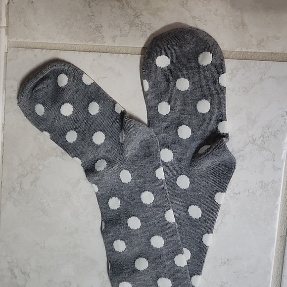 🩶 ABERCROMBIE Light Gray/Cream Polka Dot BOOT SOCKS 🩶 - Picture 6 of 6